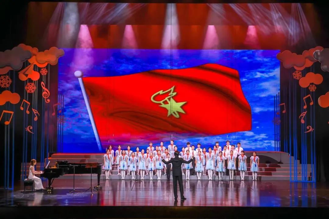 1675136681121052.jpg 由苏州市文广旅局、苏州市教育局、苏州市关工委共同举办的“喜庆二十大,强国有我少年志”少儿舞台艺术优秀节目展演将于11月19日19时30分全网开播。届时将有哔哩哔哩、喜马拉雅、腾讯视频、优酷、国家公共文化云苏州民族管弦乐团专区、苏州民族管弦乐团官网、视频号联袂播出。.jpg