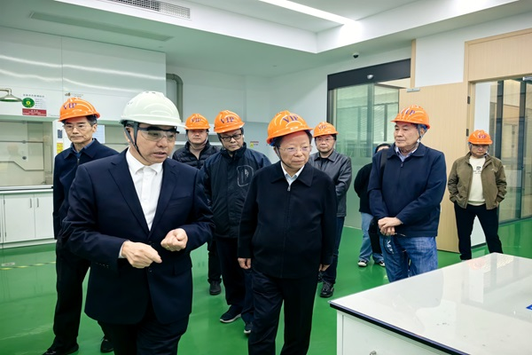【震泽镇】孚杰集团公司关工委举行成立揭牌仪式.png