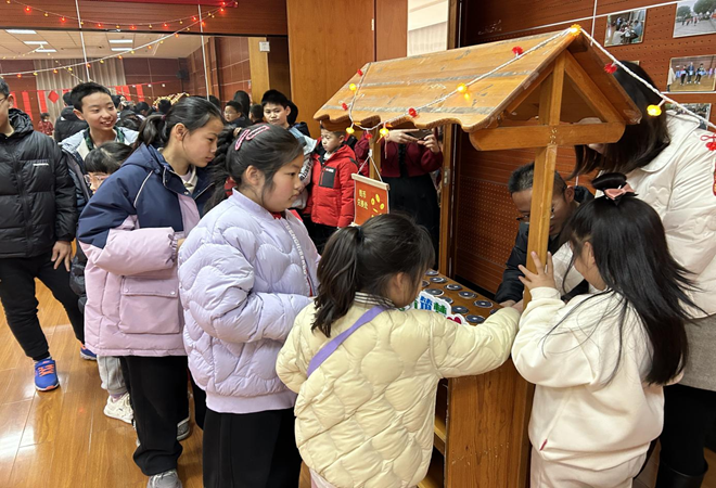 同里镇文厍村萌娃戏金蛇 一“童”趣大赶集（活动两则）3.png