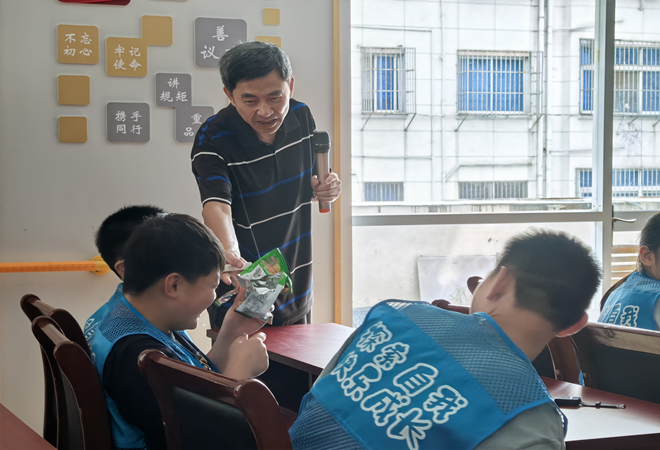 松陵街道二村（石里）社区我们应该选择什么样的零食——食品科普2.png