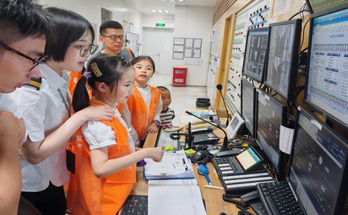 熙岸社区：探索地铁奥妙 感受城市脉搏1-副本.jpg