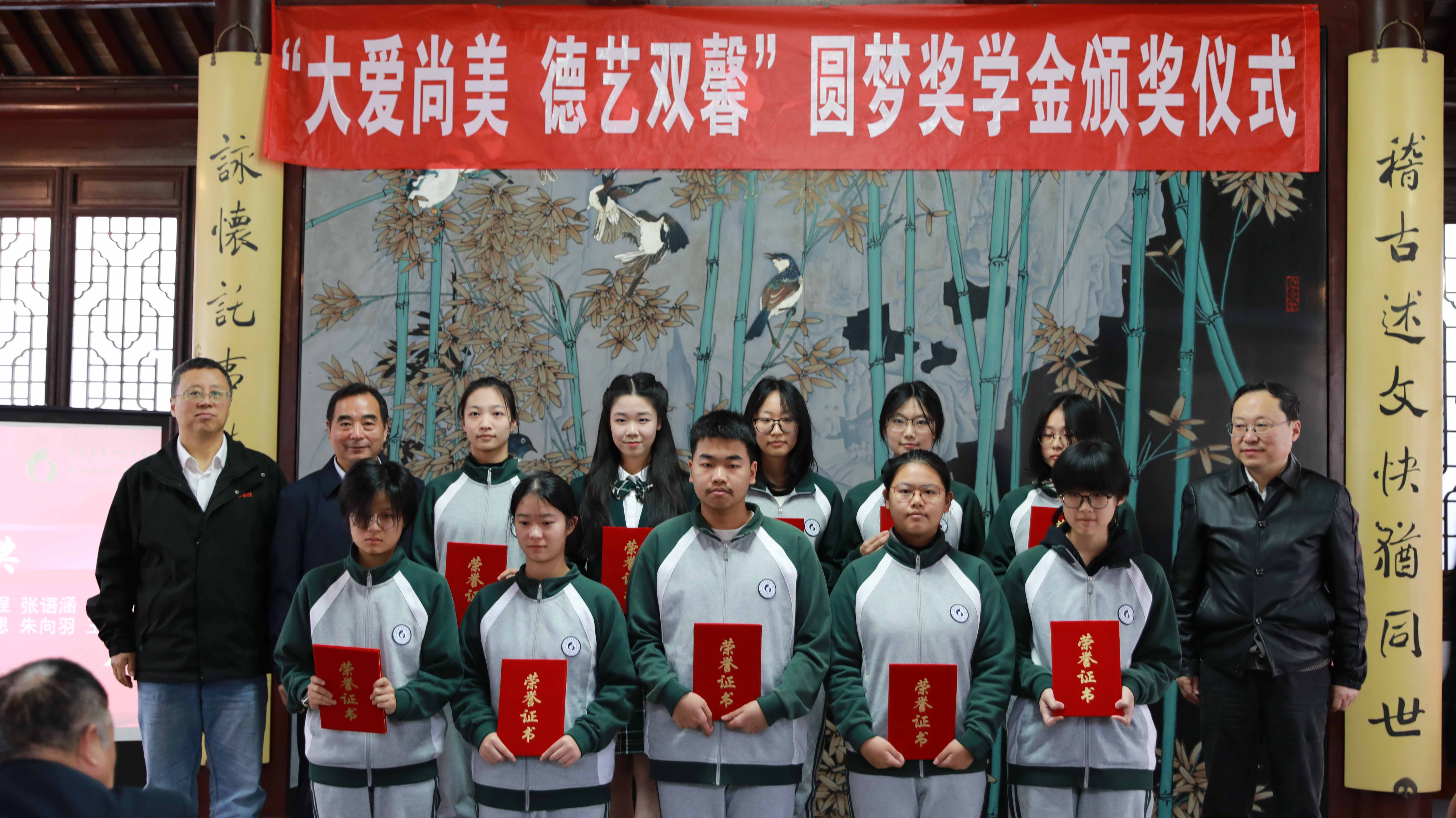 1763102679100978.jpg 5I8A1123.jpg